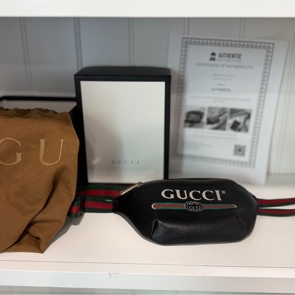 Gucci Logo Belt Bag – GG Supreme Leather Waist Bag